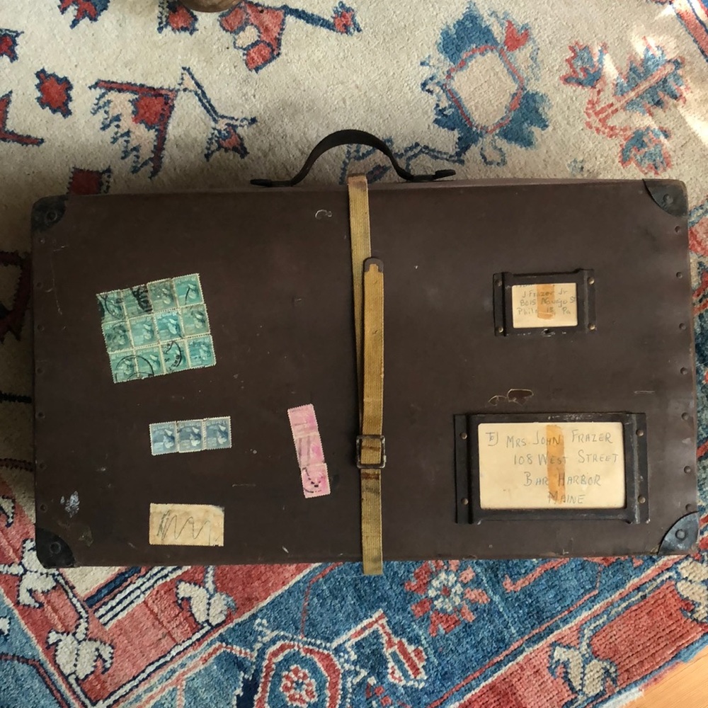 Vintage antique trunk suitcase ❤️